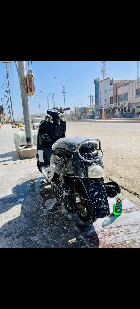 السلام عليكم  دراجه بوليس لبيع مفتوحه بس ولفات دراجه كلش نضيفه.  الرقم ***********
