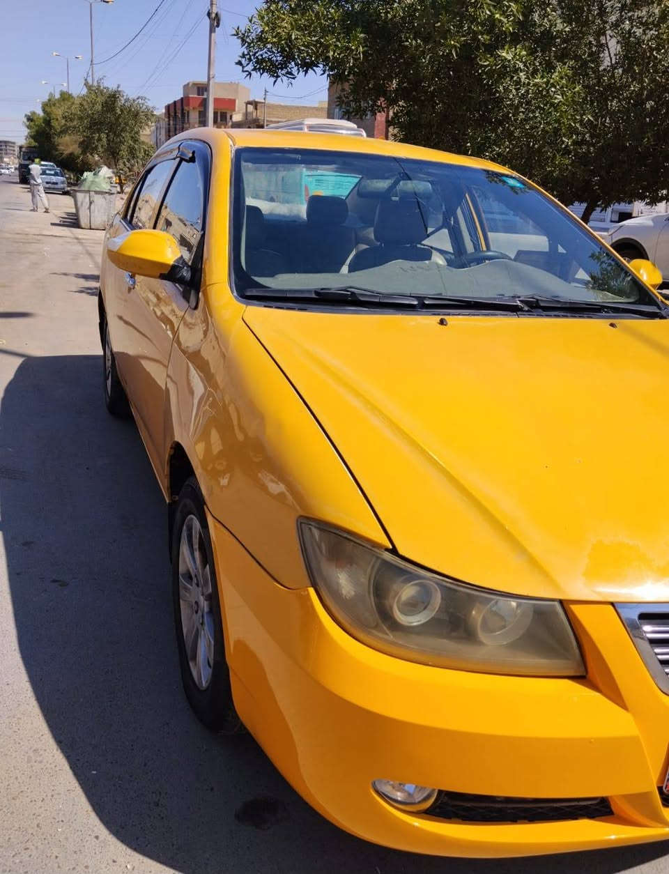 ليفان مديل 2011 للبيع او امراوس سياره كير مكينه مكفوله سياره بسمي ارقام انكليزي امصفره السياره بيه جنطه صبغ ونص جاملغ اليمنه الباقي كله مكفول *********** سعر 33 وبيه مجال بسيط
