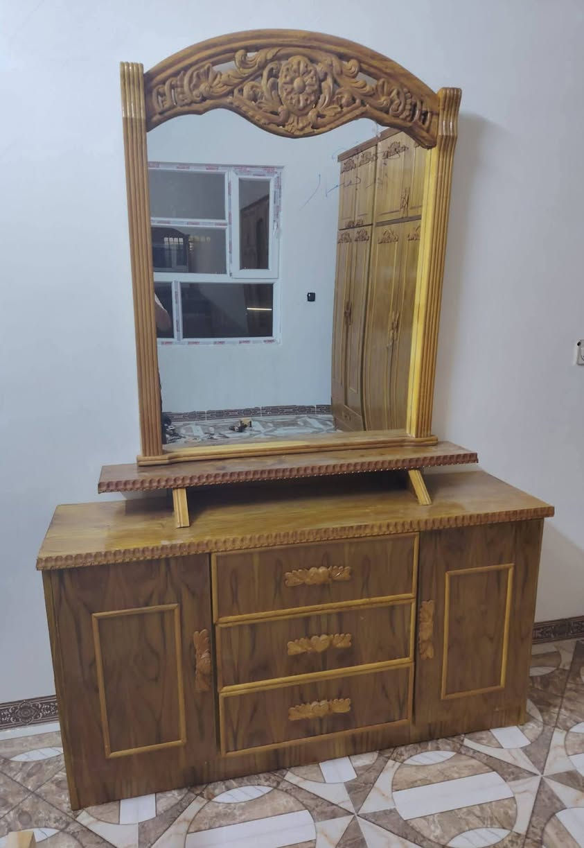 غرفه. خشب صاج
#السعرمليون فقط 
العنوان الموصل الايمن للاستفسار تفضل خاص


**إذا كنت صاحب هذا الإعلان وتريد حذفه لأي سبب، رجاءا أرسل رسالة إلى الدعم الفني**