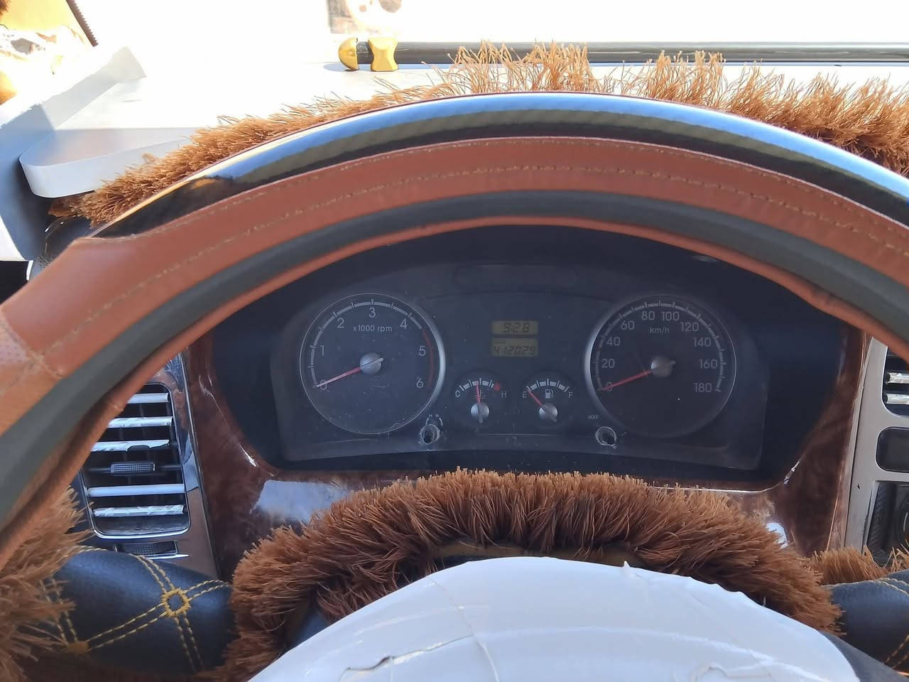 السلام عليكم كيا 300براد مكفولة كير و محرك مسكر كهربيات كلهة شغالة تحويل شوكت ماتريد السعر خاص ***********
