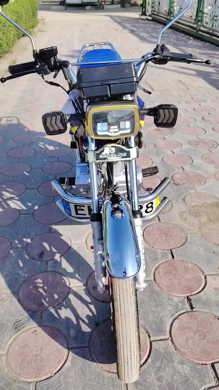 السلام عليكم
دراجة سولينك مديل 2025 مكينة 200 مكفولة
خمسة كير جاهزة من نقوصات اوارق جاهزة مكاني بغداد الحسينية المعامل 
هاتف: ***********
لا يوجد خاص
