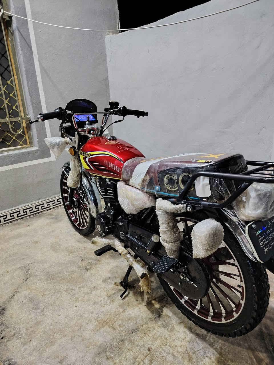 موتور ايراني سونيك موديل 26 فقط ماشي بس شهرين دراجه كلش حلوه نظيفه ست اوراق وياها  ايش فيك اثنين والرقم على الخاص (***********) من معرض ابو حمره مشتريها زيرو اني محرك 200 سي سي
