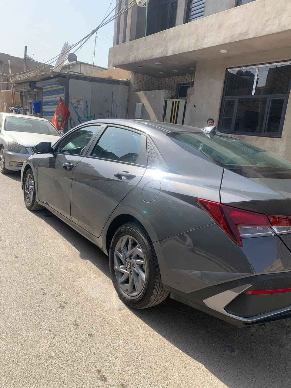 الانتر وارد امريكي موديل 24  بدون رقم منفيس بااسمي حره صور حادثها بالمنشور تبديل بابتين جهه اليمين مبدل امريكي اصلي .
محرك ٢٠٠٠ دوش المرغوب 
 السياره بدون رقم ايربك برده وارجع .
ماشيه ٤٠٠٠ فقط
بجم كبس شركه.
الون رمادي .سمنتي
محرك ٢٠٠٠ دوش المرغوب 
مواصفات سيارة 
شاشه متصلة .
رادار امامي وخلفي .
اواكس..
توقف ذاتي .
تحديد مسار .
اناره محيطيه. 

سعر 140 $
*********** مكان السياره بغداد

