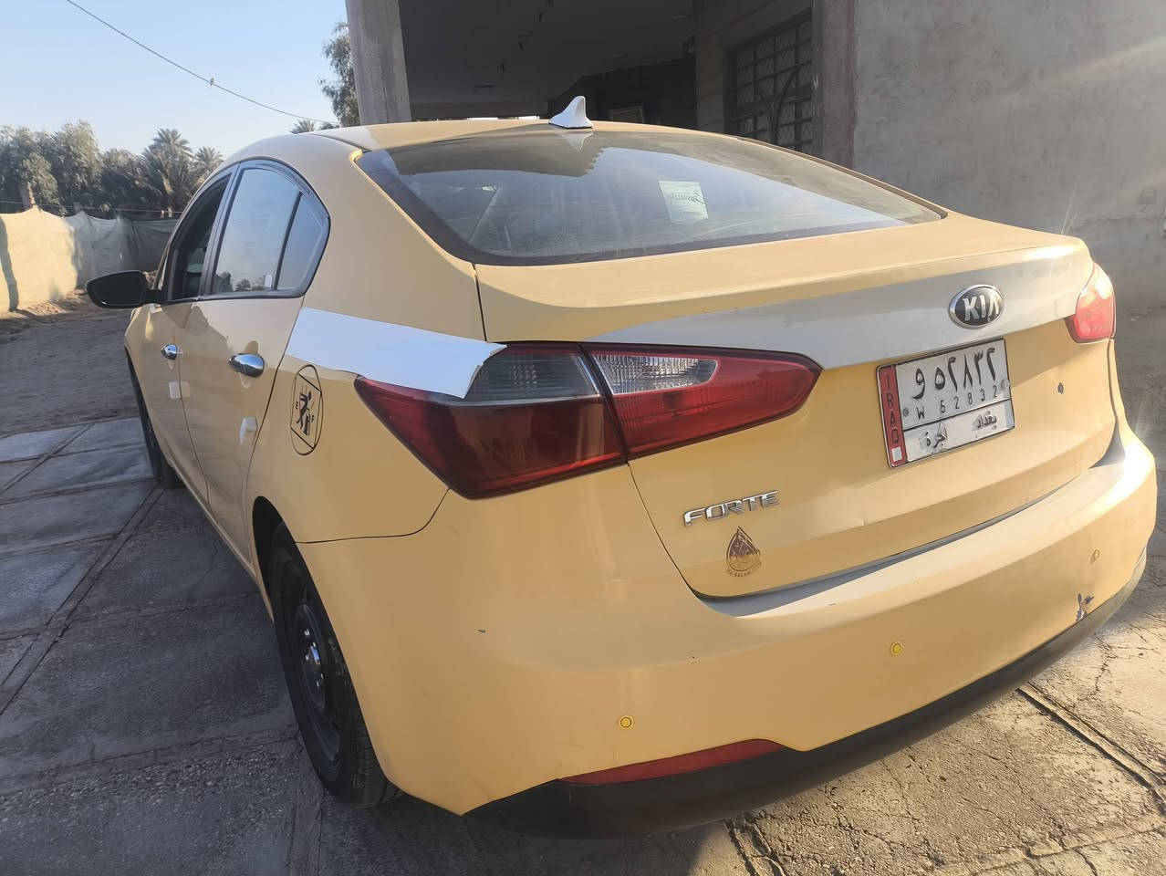 فورتي ٢٠١٥ بغداد بسمي بنيد مبدل فقط وجاملغ معدل ١٠٥ قفل بيع او مراوس عاليه او جارجر حسب القناعه
جاهزه مكينه وكير وحداديه وتايرات وباتري ادامه كامله عليه. 
مكاني الحله /الكفل ***********
 بيه منظومه غاز نوع ميم كاز شغاله ومسويله ادامه
خطه حله نجف 
تبريد شغال وخير من الله (بدلت كمبريسر وفريز وراديتر ) كله جديد وكاله من عشتار  
مواصفات السياره العاديه او نص فول 
ماشيه ٢٣٧ الف وقابل للزياده
مكينه مبدل بيه كازكيت فقط لأن حمت عندي وبدلته وشغل درجه اولى وعليه ضمان ... وصار سنتين من بدلته 
فيت بم وبلكات وتايرات وباتري جدد  والنوزلات كله عليه ادامه وممتاز ..
الحداديه فقط بالمشط الستيرن طكطه خفيفه كلش  بالطسات فقط فقط فقط والباقي مشتغله جديد وناعمه ...
نواقصه... كشافات الاماميه والدعاميه مو تمام ... ودحجه بالجاملغ الخلفي ما معدله .
