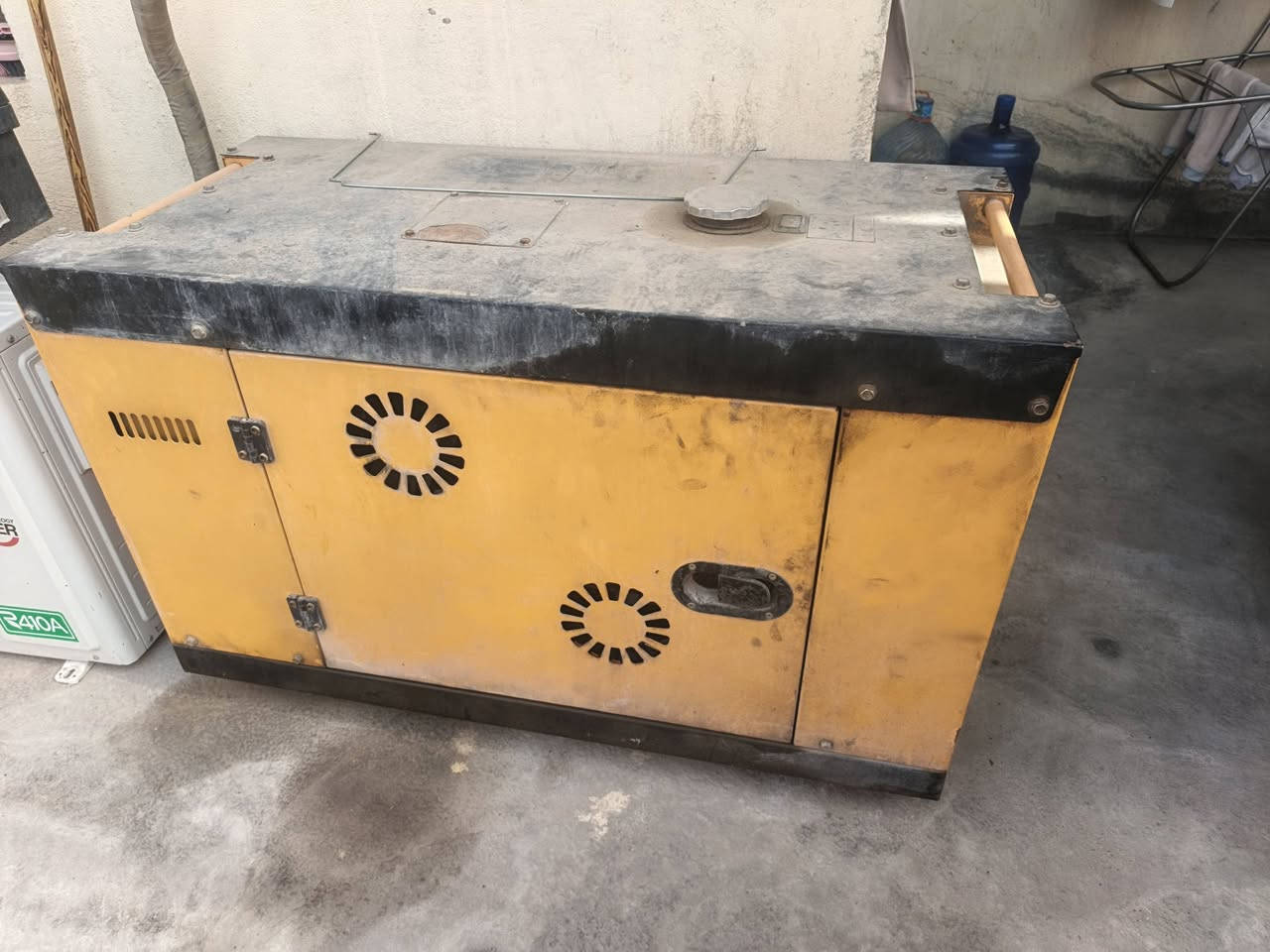 مولد كاز كاتم ٦كيفي شغاله نقصهه فقط باتري مكاني بغداد الحسينيه الراشديه سعر ٥٥٠ شراي يتصل ***********
