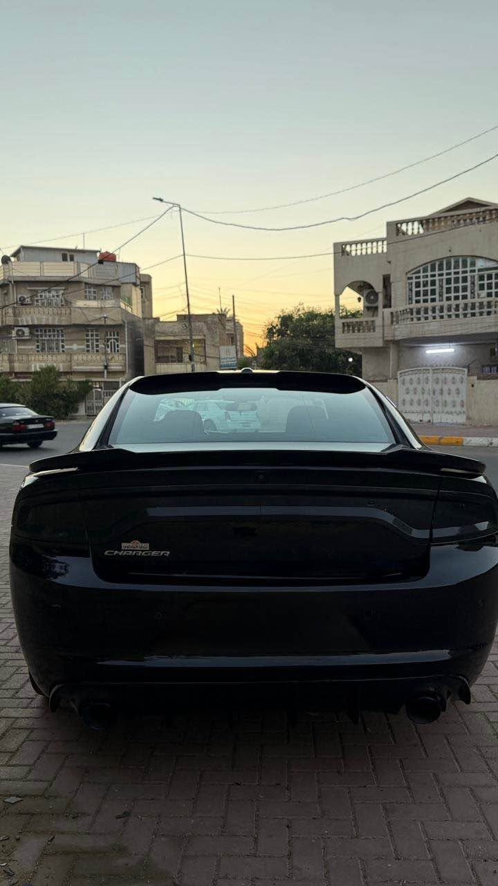 السلام عليكم 🖤🔥
جارجر موديل 2022 SXT
Dodge Charger_2022_SXT

اللون: اسود ملكي
وارد امريكي: جنطه مصلحه نفسه وبيه بارد خفيف بلباب صور الحادث موجوده 
مكينه: 3.6
دفع خلفي
ماشيه:70km
السعر:225$ بيه مجال بسيط
رقم بغداد تحويل مباشر
السياره كلش نظيفه وبالحقيقه بعد احله 
للاستفسار :: *********** بغداد, العراق
