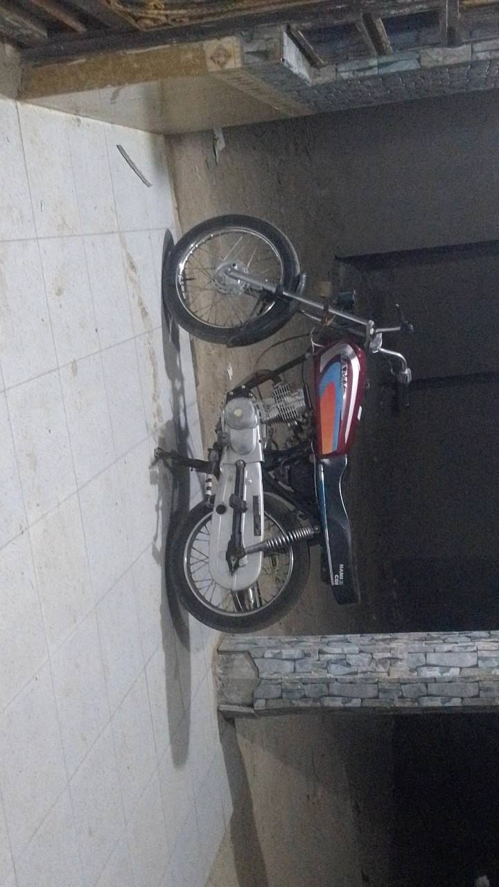 سلام عليكم دراجه نامه شلامچه للبيع موديل 24 بس ويالته بيهن عوجه المكان سماوه الهلال سعر 475وبيه مجال


**إذا كنت صاحب هذا الإعلان وتريد حذفه لأي سبب، رجاءا أرسل رسالة إلى الدعم الفني**