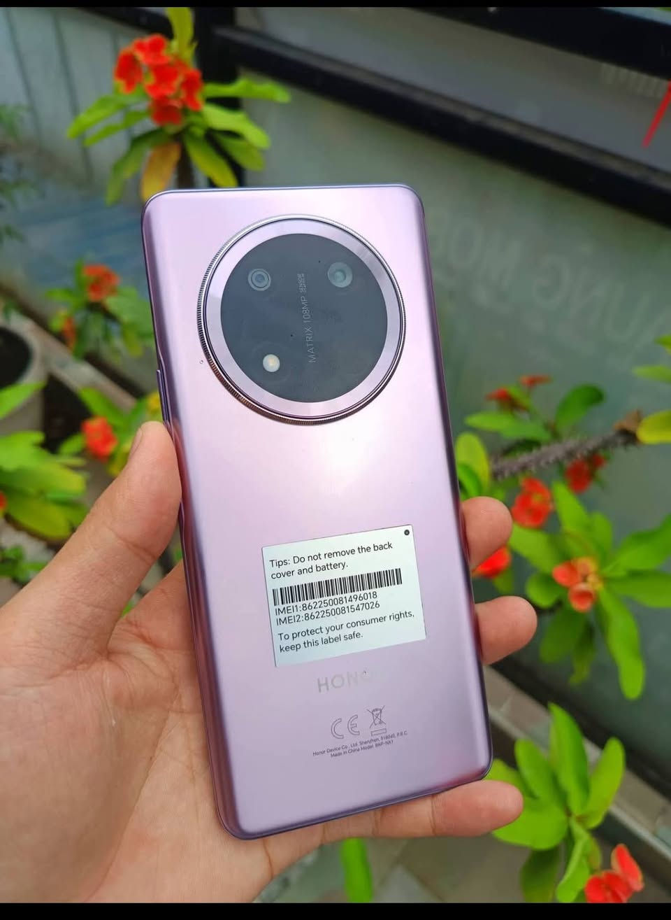 Honor X9C

مستخدم قليل نظافة 100% مع كامل الملحقات لون مميز جدا 

المواصفات 

الشاشة: 6.78 بوصة - 120 هرتز - AMOLED
الذاكرة: 256 جيجابايت 
الرام: 12 جيجابايت 
الكاميرا: 108 + 5 ميجابكسل 
المعالج: Snapdragon 6 Gen 1
البطارية والشحن السريع: 6600 مللي أمبير - 66 واط

واسط/ كوت داموَك الجهاز قفله 300 الف جهاز جديد

للطلب 
***********
***********
