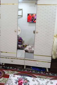 غرفة نفر واحد استعمال قليل نظيفة بسعر ١٥٠وبيها مجال للشراي الاتصال على...