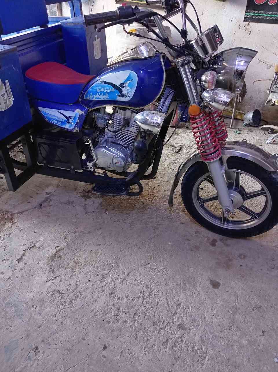 للبيع فحل الموديل 23 مكفوله كفاله عامه اي ضرر مابيهه أوراق اصولي بسمي من الوكيل السعر مليون و 800 باقي التفاصيل على الاتصال خاص ماكو هذا رقم صاحب الدراجه ***********
