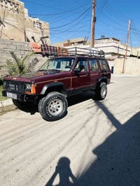 ‏جيب شيروكي 91 السياره مكفوله  كير ومحرك  مكفولات دفع رباعي شغال سياره...