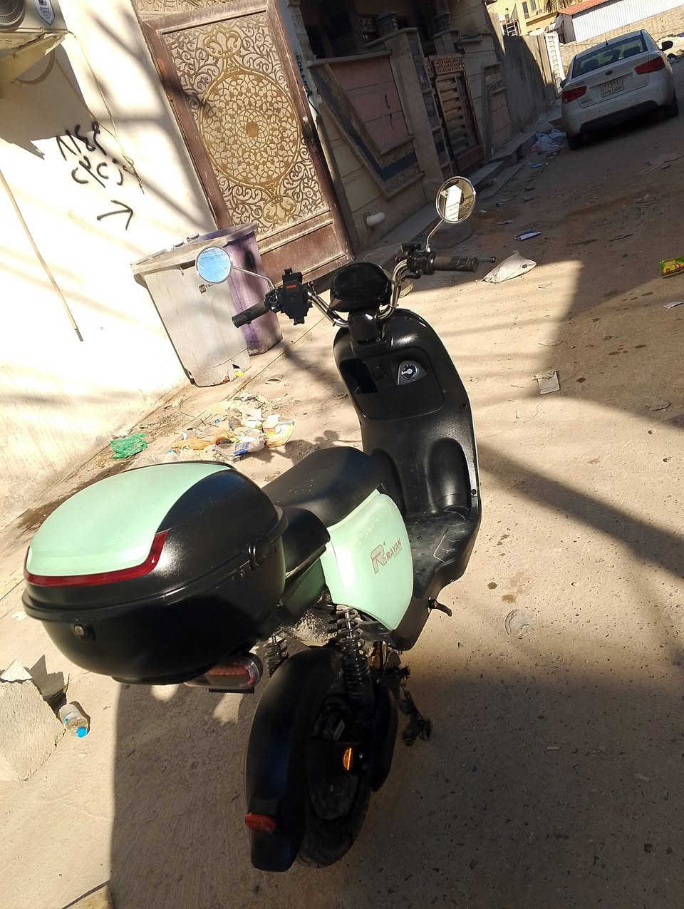 السلام عليكم 
دراجه شحن الريان للبيع

السعر 450 وبيها مجال 

عدد البطاريات 4 ع فحص 

ماشه 2600 

سرعه 50 حقيقي

بصمه و اسويج 

جنطه خلفيه 

دبل اشاره 

استاند موبايل بس منفذ شحن

دراجه بعده جديده تجي وشوف بعينك 

العنوان بغداد الدورة 
للتواصل ع رقم *********** بي واتساب
