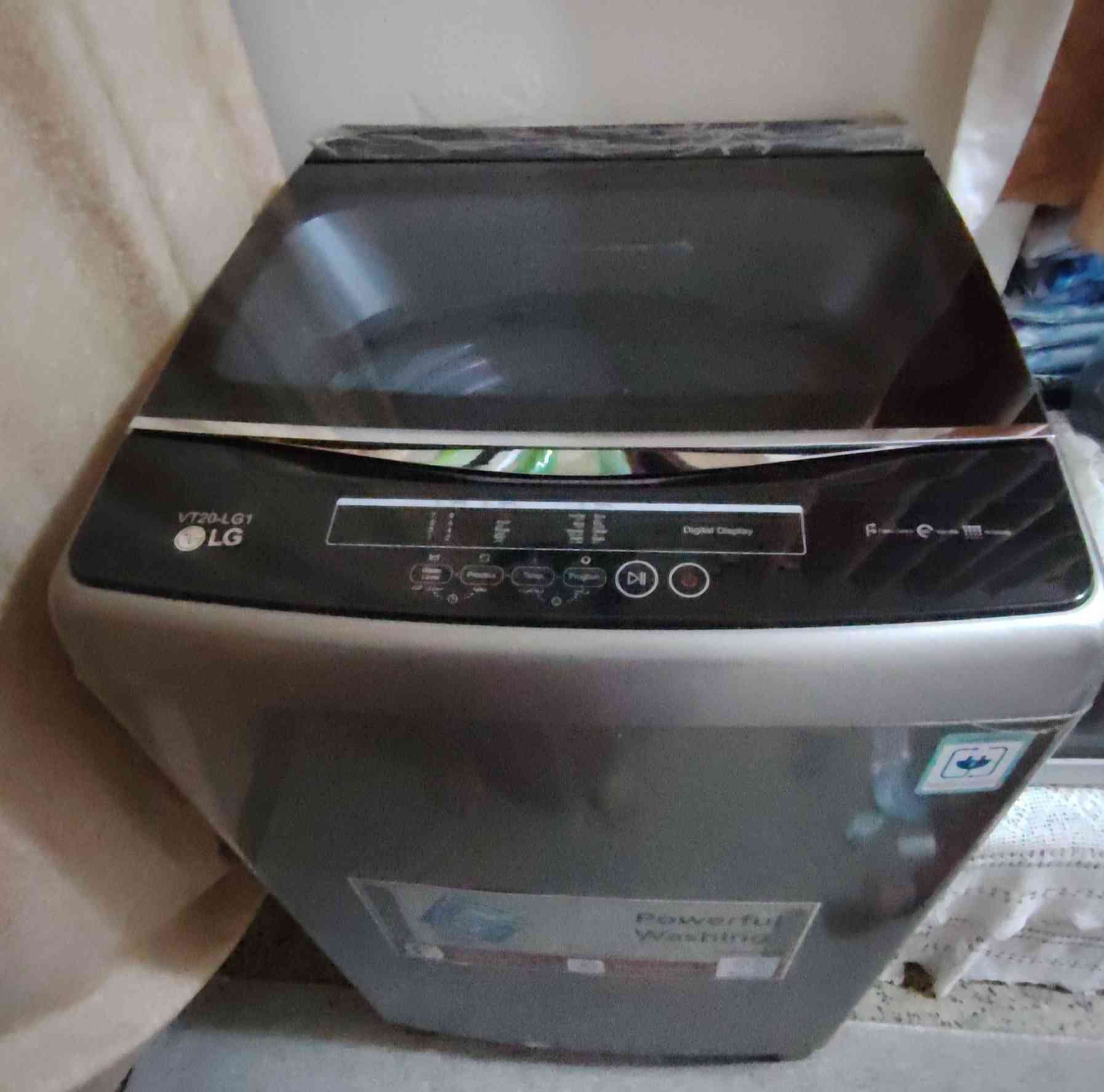 غسالة اوتوماتيك الجي اخو الجديد  لايلون الشركه عليها
مستعمله شي قليل
حجم ٢٠ كيلو تغسل اثقل البطانيات
مشتريها ب٥٣٠ والوصل موجود 
ابيعها ٣٧٥
موصل شقق الخضراء الجانب الأيسر ***********
