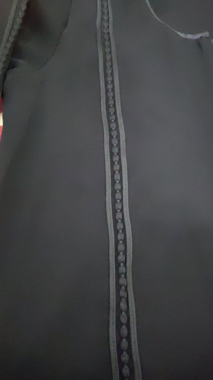 جبه بناتي تلبس طول ١٤٠ تقريبا جديدة مامستخدمة للبيع ب١٥ نهايتها قماشها جرجيت سواد فاحم مكاني مكرمه


**إذا كنت صاحب هذا الإعلان وتريد حذفه لأي سبب، رجاءا أرسل رسالة إلى الدعم الفني**