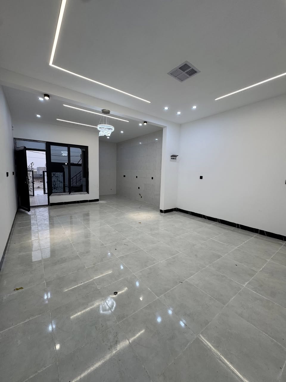 عقارات ئەحمەد — ماڵێک، بڕیارێک، دڵنیایی
💰 تەنها ٣٨ ملیۆن و مامەڵە💰

ناونیشان : شۆراو - نزیک مزگەوتی رەحمان 
رووبەر :١٠٠متر

📍 ناونیشانی عقارات ئەحمەد:

شۆراو، جادەی ئەسواق سامان، نزیک جیهان مۆڵ / بەرامبەر خانووە فیرعەونییەکان

📞 پەیوەندی:
ئاسیا: ***********
کۆڕەک: ***********

لەگەڵ عقارات ئەحمەد، ماڵ دەهەڵبژێریت، بڕیارێکی دروست دەهێنیت، و بە دڵنیایی مامەڵە دەکەیت.
