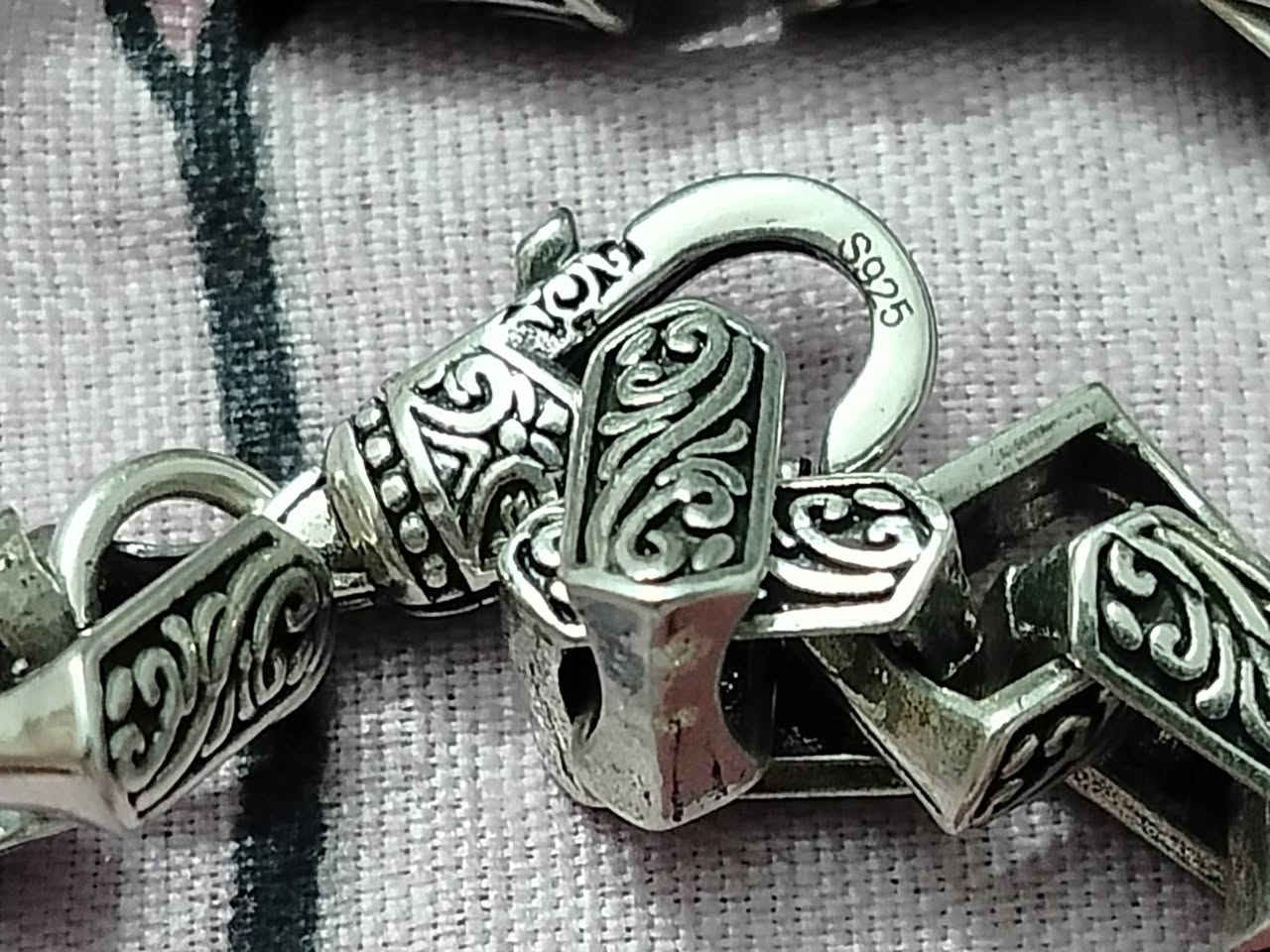 سوار وكلادة فضة استرليني مختوم 925 ثنينهن ب75 الف بغداد الدورة ***********
