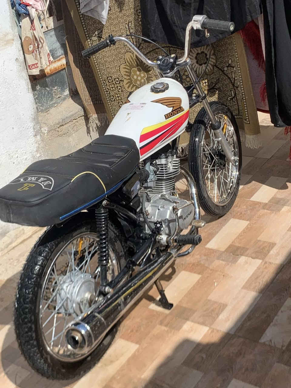 للبيع كلك غراض كلها جديد بس المحرك 24مفتوحه ولفات فقط 475 مكفوله مكاني شطره


**إذا كنت صاحب هذا الإعلان وتريد حذفه لأي سبب، رجاءا أرسل رسالة إلى الدعم الفني**