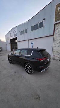 أوتلاندر SEL • ٢٠٢٤ • بلاك ادشن