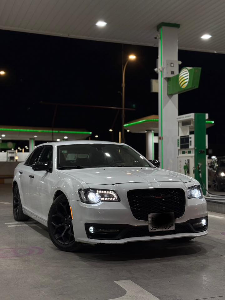 السلام عليكم 
ادوات ….ادوات …ادوات 
كرايسلر اوباما / موديل 2018
السياره نضيفه مكفوله كير محرك 
ومكفوله من السرقة والعشائر 
سياره متوئم على سياره نفس مواصفات 
سنويه ورقم جاهز مع السياره 
سياره بدون نواقص 
مكان تكريت العلم 
سعر 88 مجال بسيط 
***********
