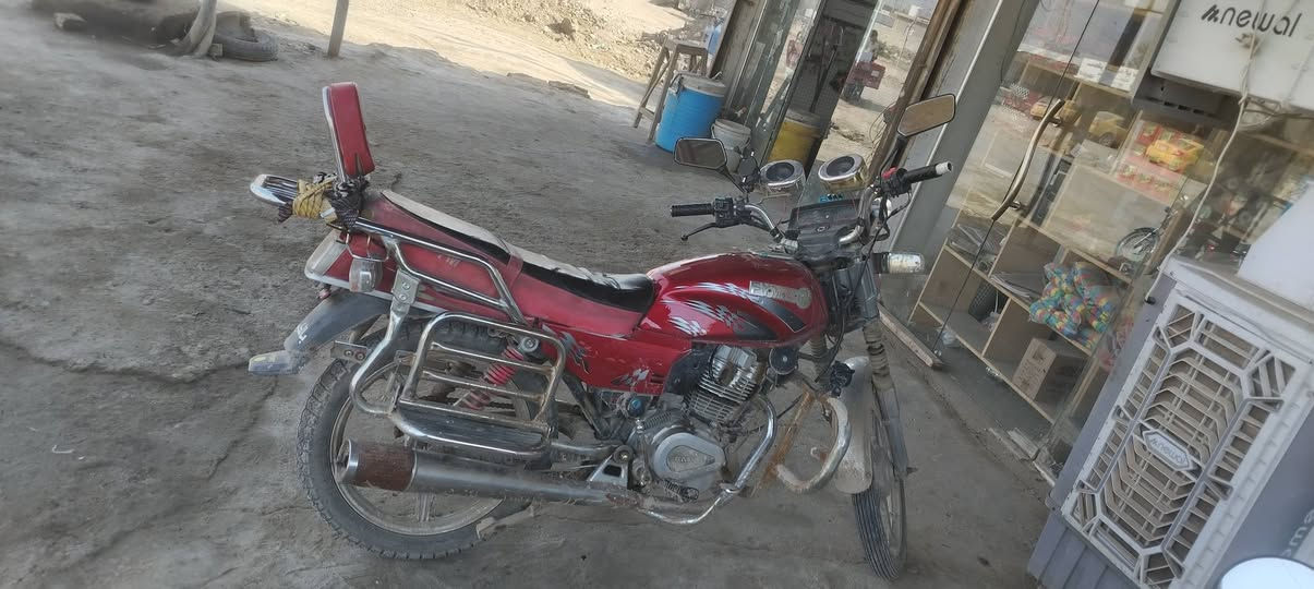 سلام عليكم ورحمة الله وبركاته اخواني العزاز دراجه فيوم موديل 17 فحل اوراق اصولي دراجه نضيفه وخير من الله كهربائياتهاا كلهاا شغاله تخم تاير اشاير لايت بكلايت الشراي يتصل وبخدمته مكان واسط كوت / *********** : قيس الجليباوي ..."
