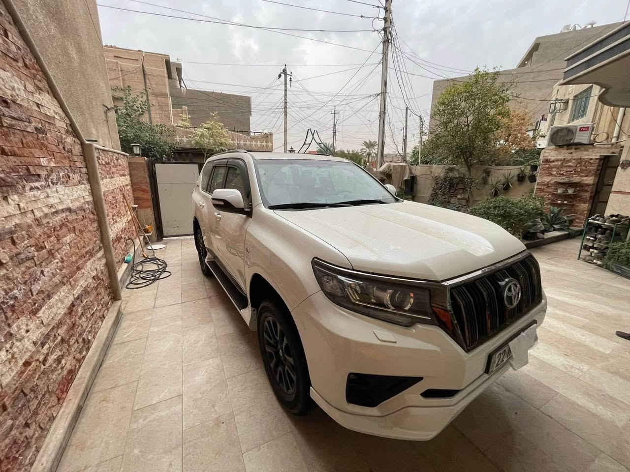سلام عليكم
برادو موديل ٢٢

VXباب ثاني 

معروفه موصفات 

مكان السياره بغداد 

***********
