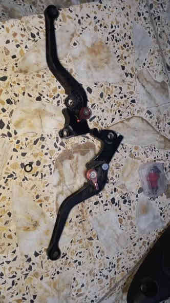 السلام عليكم
غراض دراجات بلادي وتزويد 
بس اليفتهم بسعرهن يجي
ويدىل التواصل خاص او اتصال
***********
