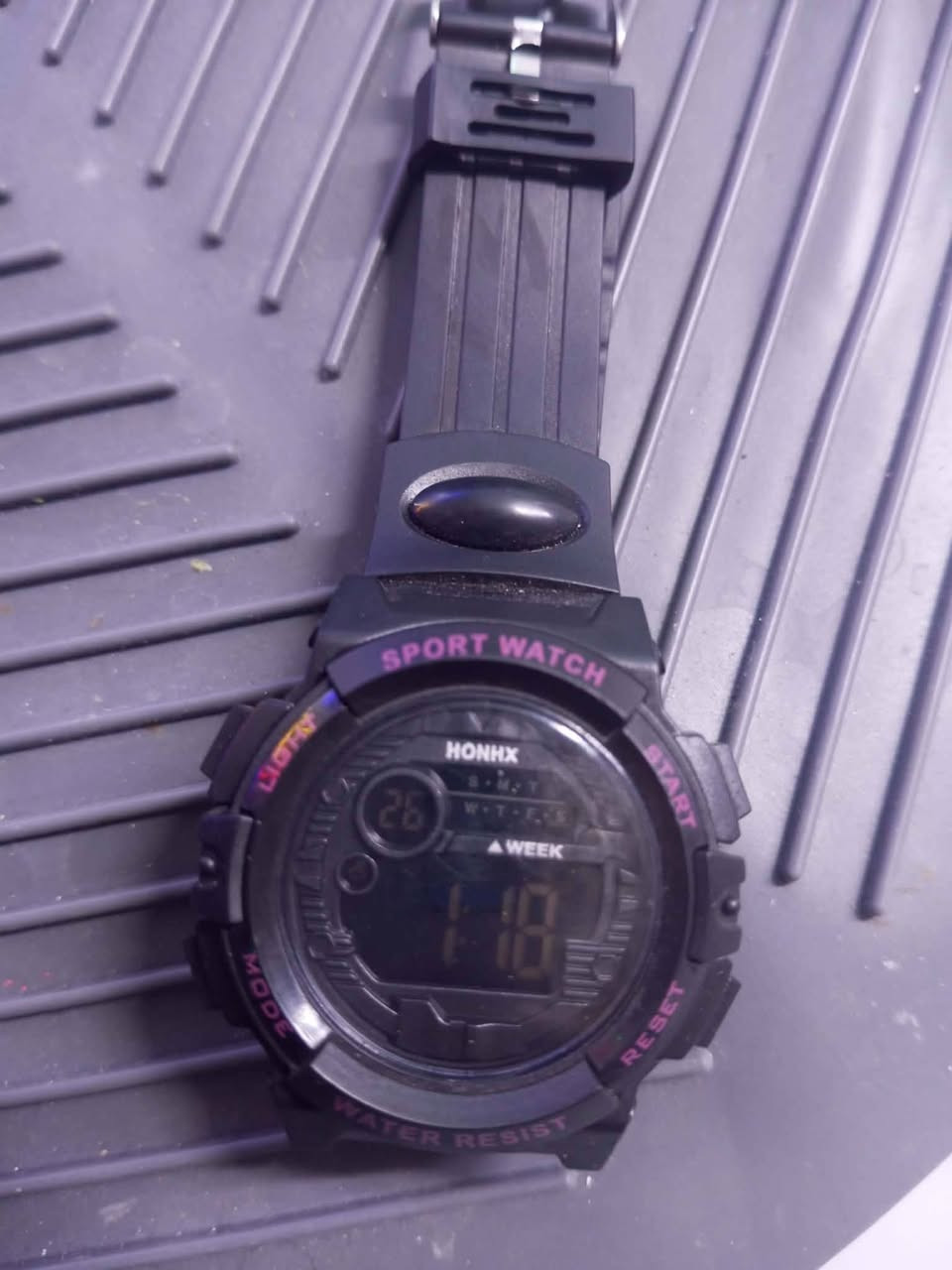 كل ساعه على 5 الاف دينار ويتوفر توصيل


**إذا كنت صاحب هذا الإعلان وتريد حذفه لأي سبب، رجاءا أرسل رسالة إلى الدعم الفني**