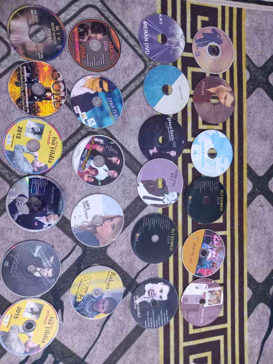 اقراص للبيع المحتوى اغاني كردية


**إذا كنت صاحب هذا الإعلان وتريد حذفه لأي سبب، رجاءا أرسل رسالة إلى الدعم الفني**