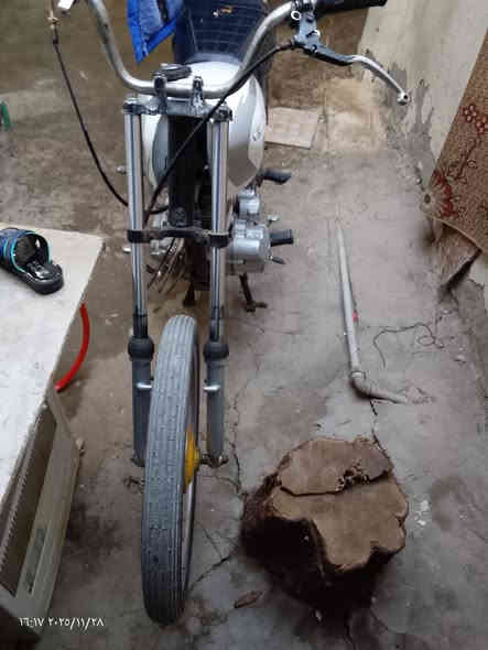 السلام عليكم شباب دراجه ايرانيه للبيع السعر 250 رقم الهاتف ***********
