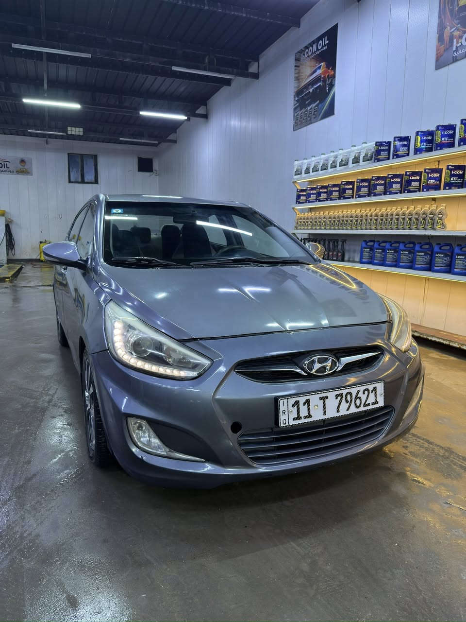 اكسنت موديل  2015 رقم بغداد وسنويه بأسمي محرك 1600  فول مواصفات بصمه شاشه كامره خلفيه 
تدفأه تبريد مصبوغه حزام  سعر 80 ومجال بسيط مكان بغداد المنصور  
***********
