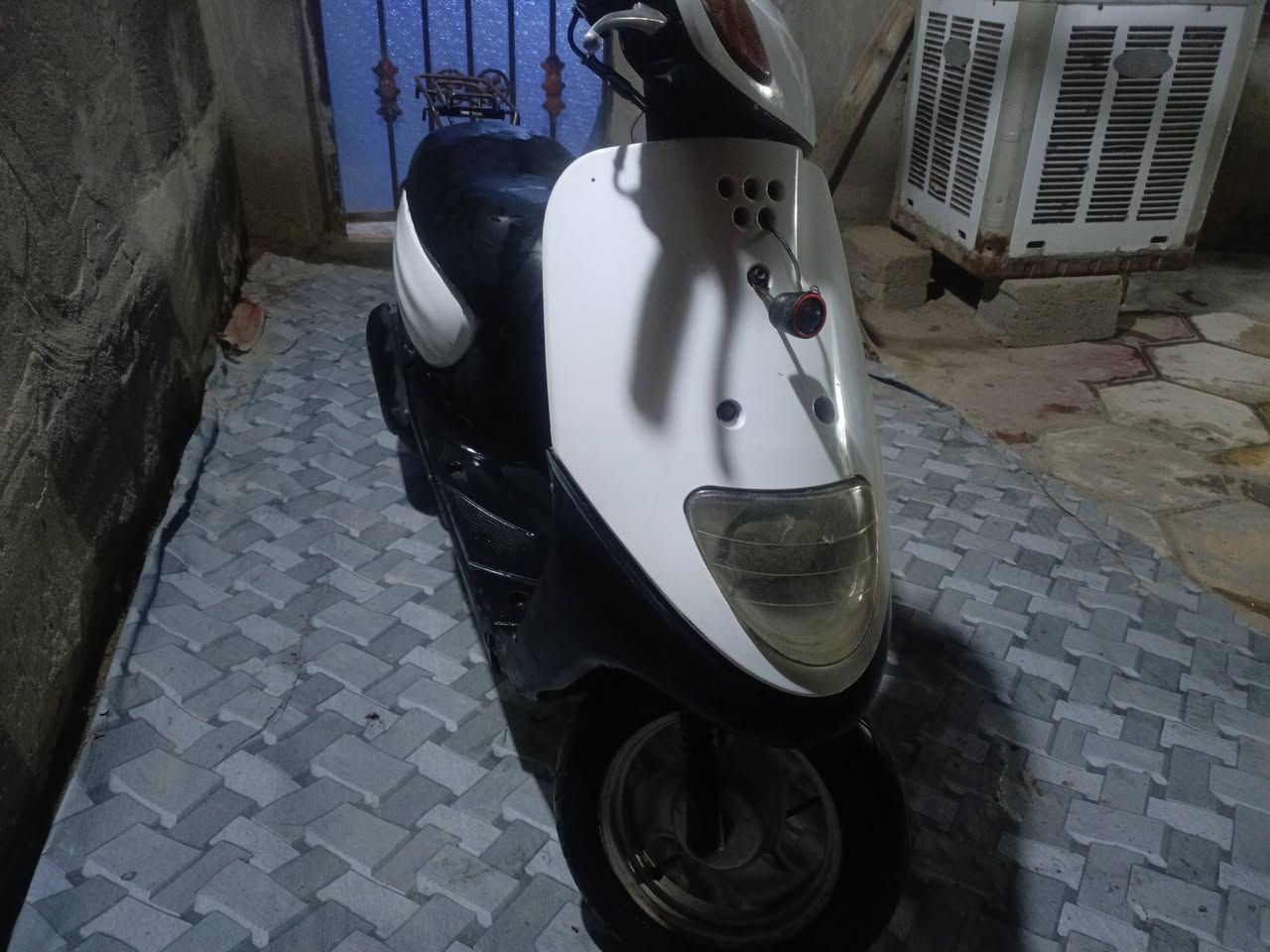 لبيع دراجة نضيفه كهربائيات شغاله سلف هندر الناصريه منصوريه سعر 300 بيها مجال بسيط..واتساب.‏‪***********‬‏
