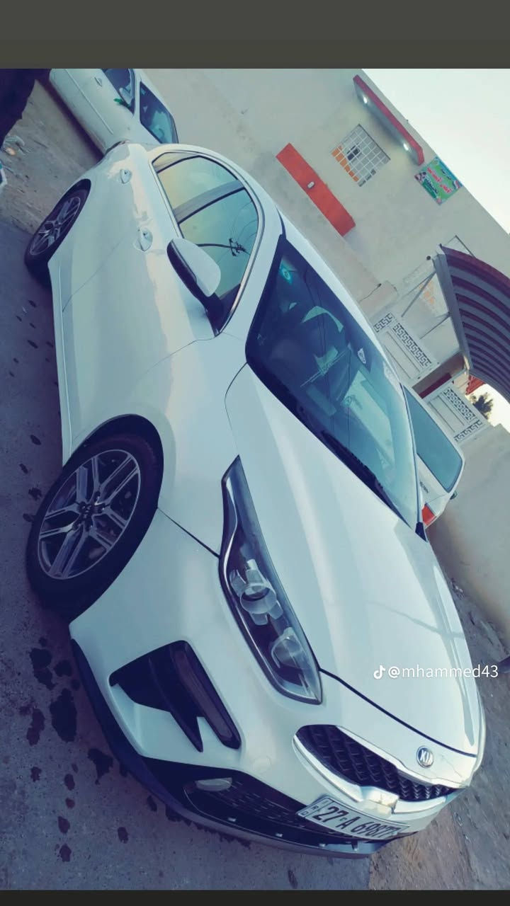 سلام عليكم للبيع فورتي 2019 سيارة تجي وتشوفهالسعر 135 وبيهه مجال الطيبين  ***********.
