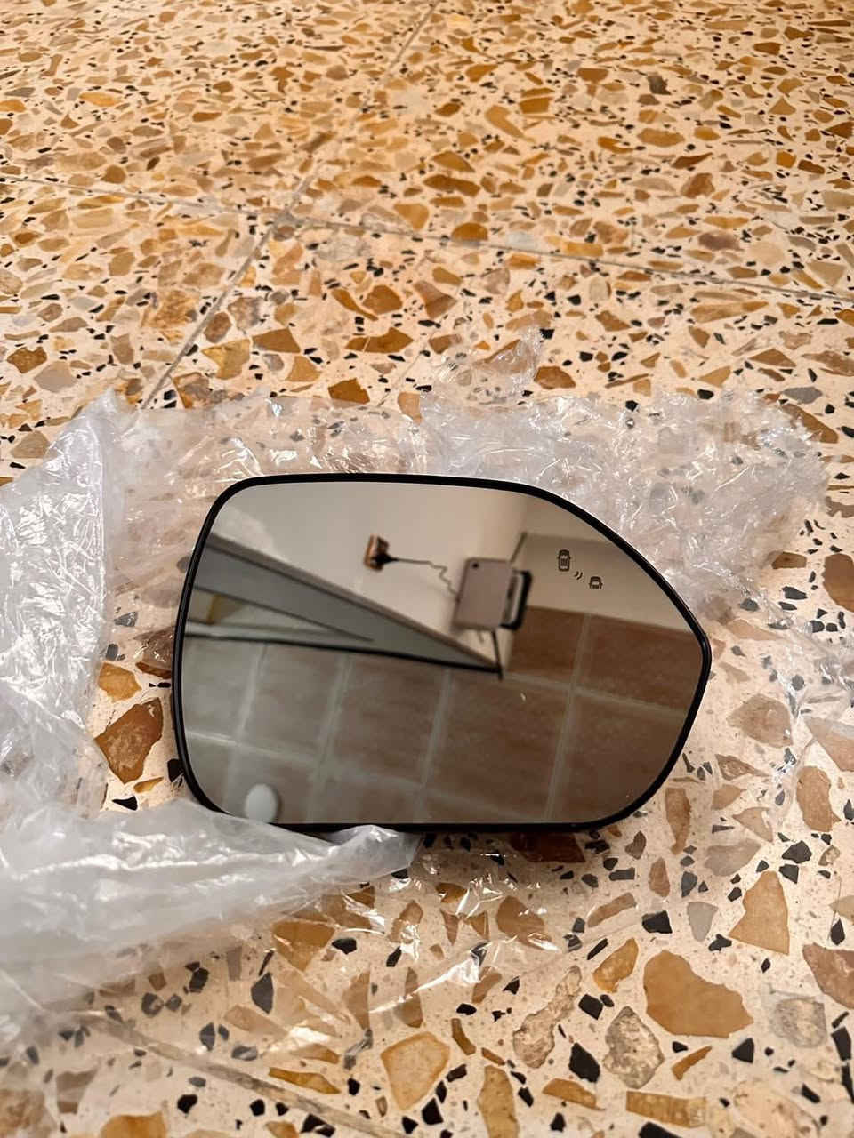 السلام عليكم عندي ماسحات اصليه تفصيخ مال سليتوس ترهم على2021 2022 2023 2024 2025
2023 2024 وارد امريكي ومرايه جانبية نقطه عمياء بصف السايق فقط سعر الماسحات 40والمرايه 50 وبيها مجال للاستفسار على الماسنجر


**إذا كنت صاحب هذا الإعلان وتريد حذفه لأي سبب، رجاءا أرسل رسالة إلى الدعم الفني**