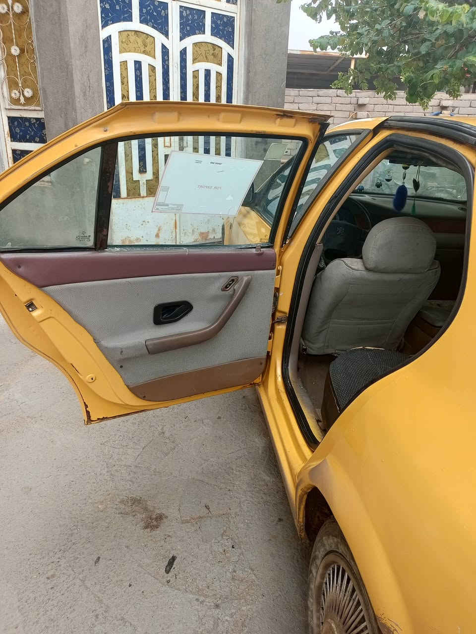 سمند 2012مصفره هيئه وغرامات سنويه لحد ٢٠٢٩ بصره قضاه المدينه الهوير بيع مستعجل ***********..***********...السعر ٢٩ وبيه مجال حك لجيه تعال كلب وشوف بعينك واني بخدمتك
