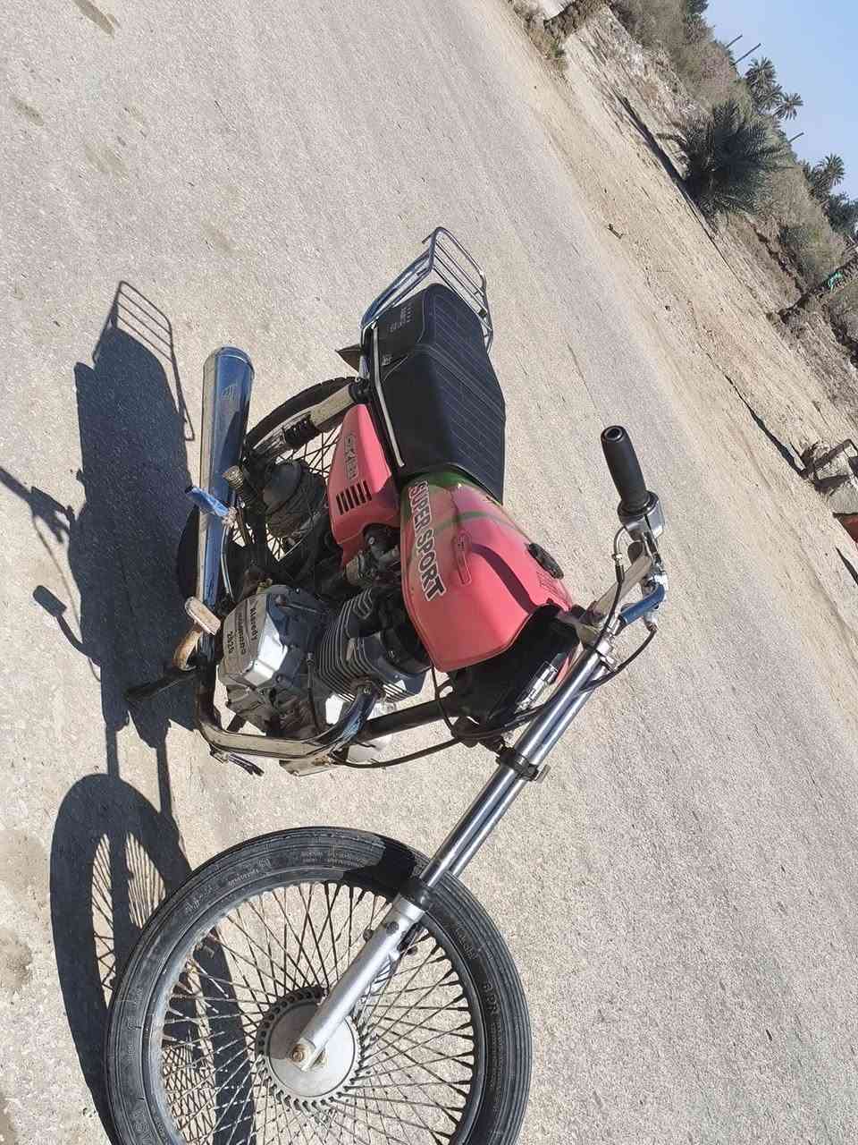 السلام عليكم دراجه لبيع 300قفل مكان شاميه هاذه رقمي موجود خاص ***********
