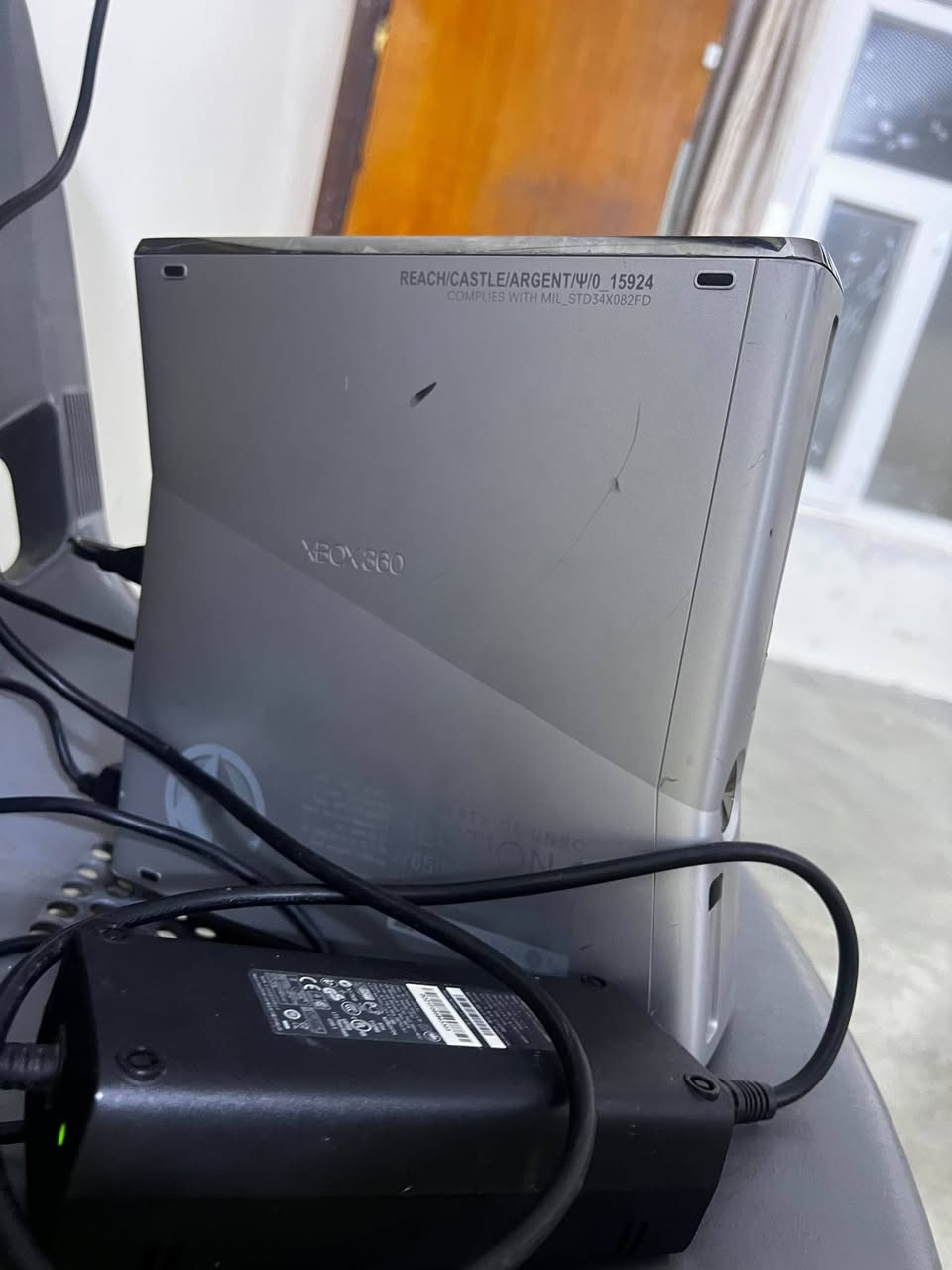 السلام عليكم
Xbox360
نسخة الباندا
عدد جوستك(2)
الهارد250
عدد الألعاب داخل الخزن150لعبة
نظام لمس 
اي خلل مابي 
تفحص مع الضمان 
السعر 135الف 
تواصل ***********
