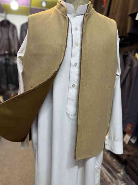 ازياء الاكابرلالبسه الرجاليه 🇹🇷 
⬇️
جديد 💣 
⬇️
يلك جوخ وجهين  
⬇️
قياسات  كامله 
⬇️
سعر فقط28 الف   
⬇️
العنوان سامراء الضباط الاولى مقابل الجبريه الاولى قرب مول الصيني سابقا مقابل نعوم للحاسبات متوفر توصيل لجميع محافظات 
هـ *********** 
⬇️
صفحه الانستا 
https://www.instagram.com/azz_ekibar?igsh=MXg1NnB2NDVibmp5OA%3D%3D&utm_source=qr
