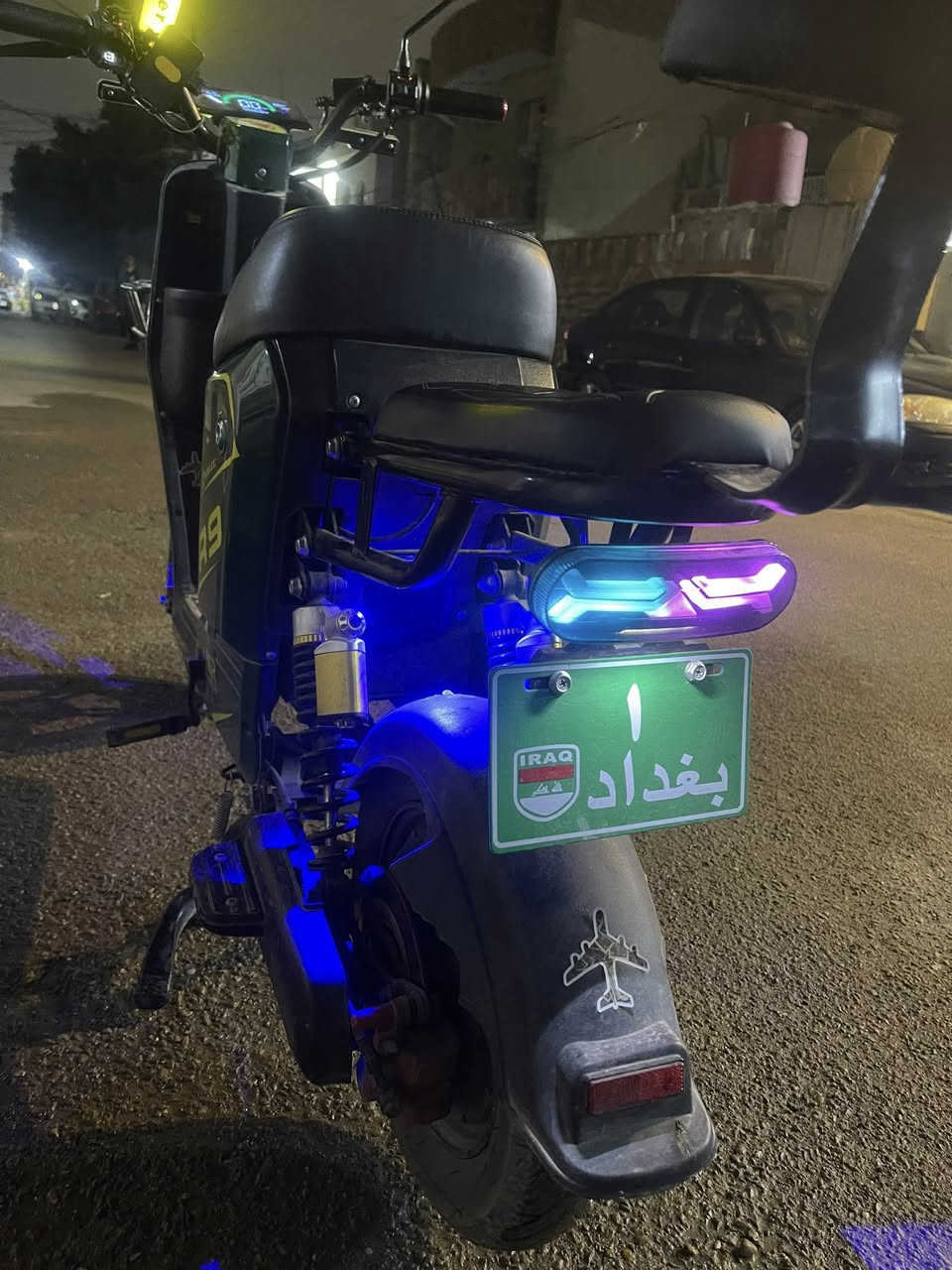 شحن للبيع R9 2025كلشي مابيها اشاير شغالات 5 بطاريات كلشي موضح بل صور سعر 500 و بيها مجال رقم ***********
