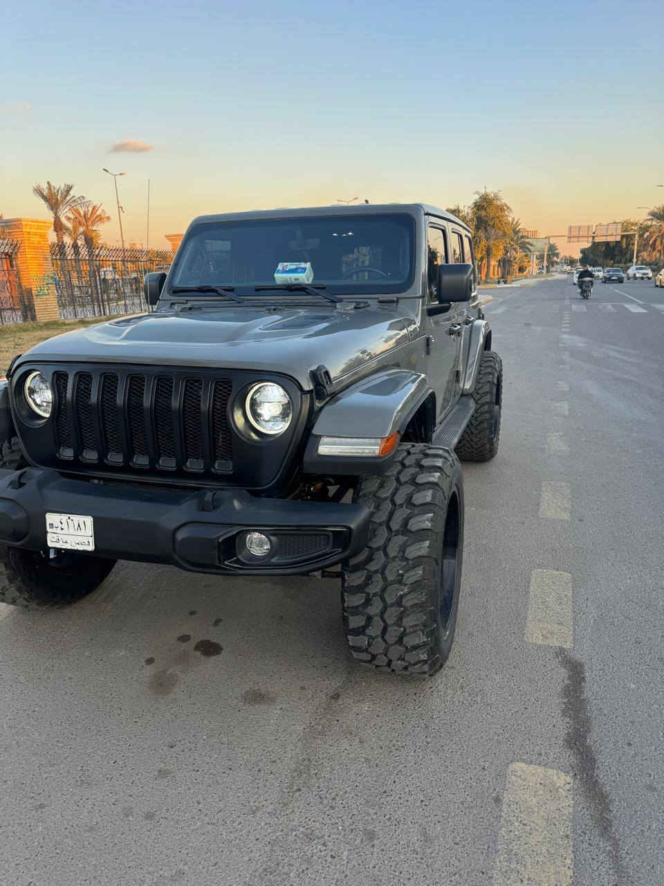 جيب رانجلر  2023
6سلندر  محرك 3600  صور الحادث بلمنشور 
السياره زيرو ماشيه تقريبا 
2.500 كم 
بصمة 
تصليح درجه اولئ وصبغ عام للجمالية 
السياره كشف واضافة سقف لنفس الموديل  .
صورة الحادث .بلمنشور
السعر 190 بيهه مجال 
مكاني بغداد الحارثيه ***********
