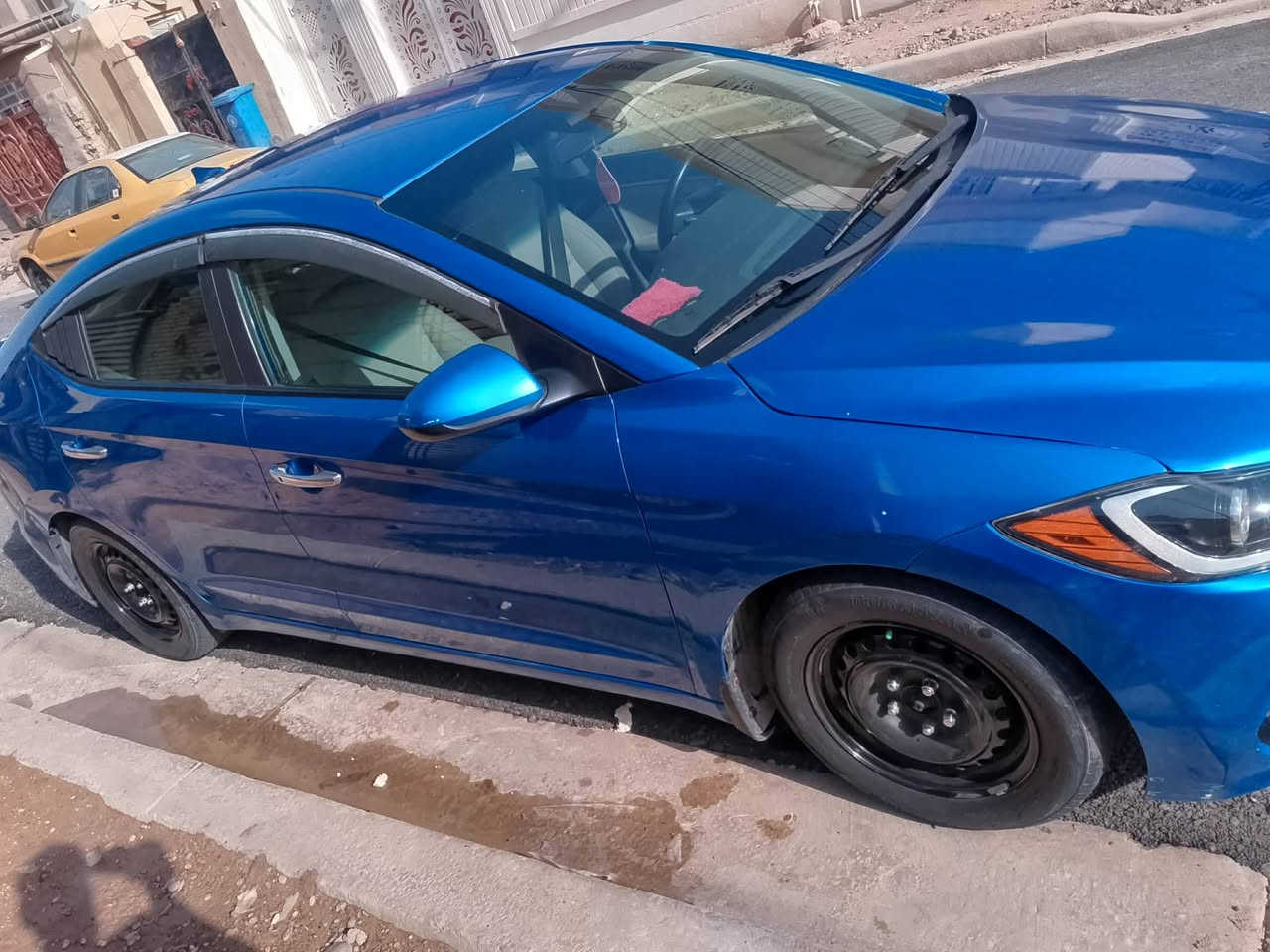 سلام عليكم النترا ١٧ امريكي رقم اربيل عندي بيهة وكاله عامه يعني اني احولك هزة لل٢٦ حادثهة موضح بلصوره مكان بغداد المحموديه اني مكلف بالنشر للاستفسار اتصال بصاحبهة ***********
