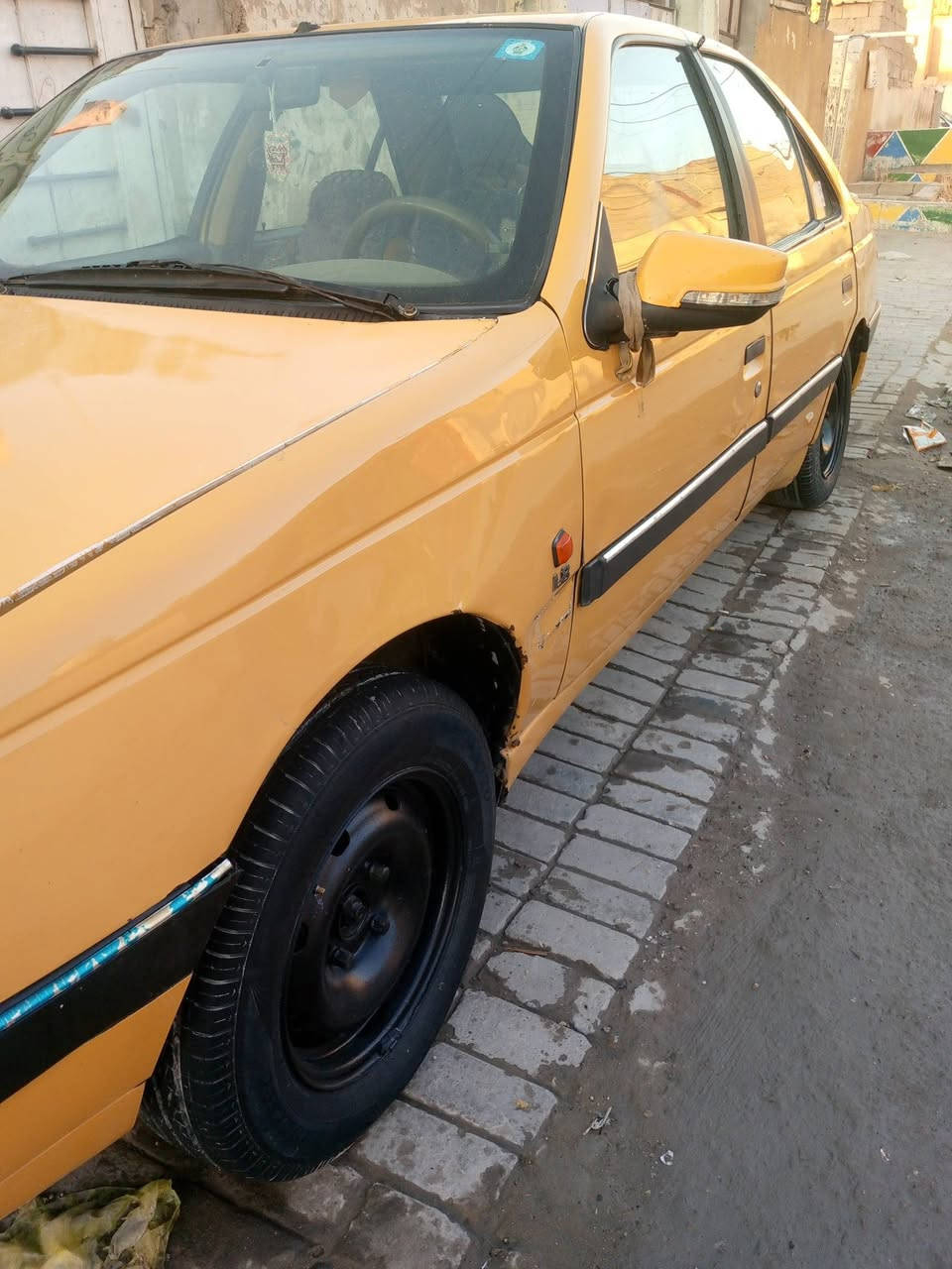 سلام عليكم للبيع بيجو  405 موديل 2015سياره حلوه تخم تاير  حداديه زينه تبريد تدفه شغالات مصرفه هيه وغرامات بسمي تحويل ثاني يوم سنويه 2030سعر 37 عنوان بغداد مدينه الصدر  سفسار***********       ( اني مكلف بل نشر )
