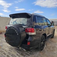 لاندكروز • ٢٠١١ • رقم بغداد