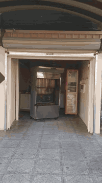 مطعم  للبيع مع كافة المحتويات
أيجارو ب١٥٠ الف 
عنوان حي التحرير الشارع العام
*********** واتس اب
*********** واتس اب
