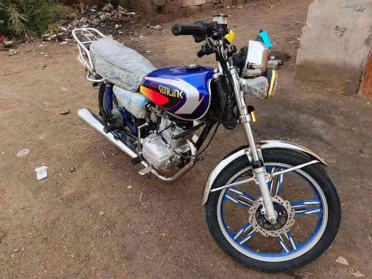 السلام عليكم دراجه سيفون موديل 2021 اوراق كامله  دراجه خير من الله كهريايات محرك كله كفاله السعر 550وبيه مجال العنوان ديالى الخالص التحويله الرقم ***********×××***********
