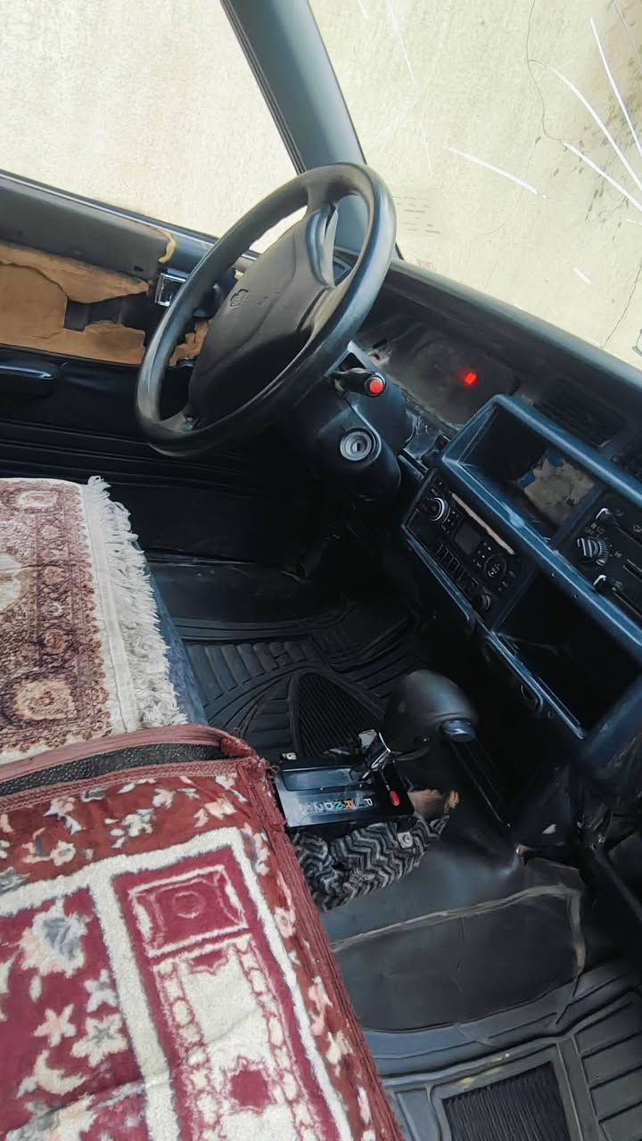 للبيع مديل 1996 رقم صلاح دين بسمي شط التحويل  السعر 35او بيه مجال مستعجل عل بيع ***********
