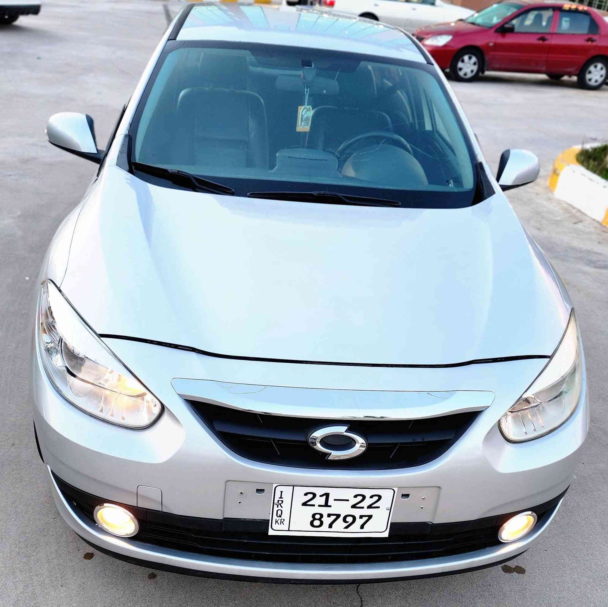 سامسۆنگ 2009
کوشن جلد و هیتەر کامیرا حاسە
گێر و مەکینەی بەشەرت
بڕاوەیە و شوختی نیە 
نرخی 42 گەلا
*********** 
کەلار
