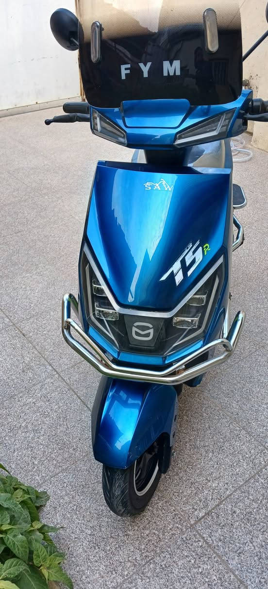 السلام عليكم دراجة شحن جديدة وعلى وضع الشركة ومابيهه اي نقص ست بطاريات كبار ملف ١٢٠٠ سرعة ٨٠ المكان حله ابو غرق ***********
