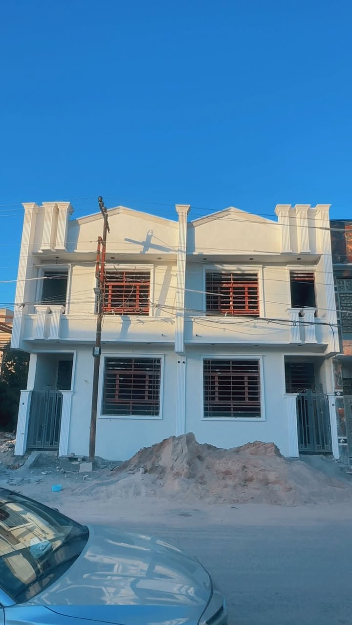 حرب و جو مشتعل أبيع جوه سوك😅
نزال عباس الكهربائي📍✅
٦٥ متر كامل و مؤجر بناء ٢٠٢٥ بفرع أسواق العامري 
٦٥ متر عدد ٢ عل استلام بناء ٢٠٢٦ عل شارع مال نزال
للاستفسار………👍
077607060
*********** واتساب
