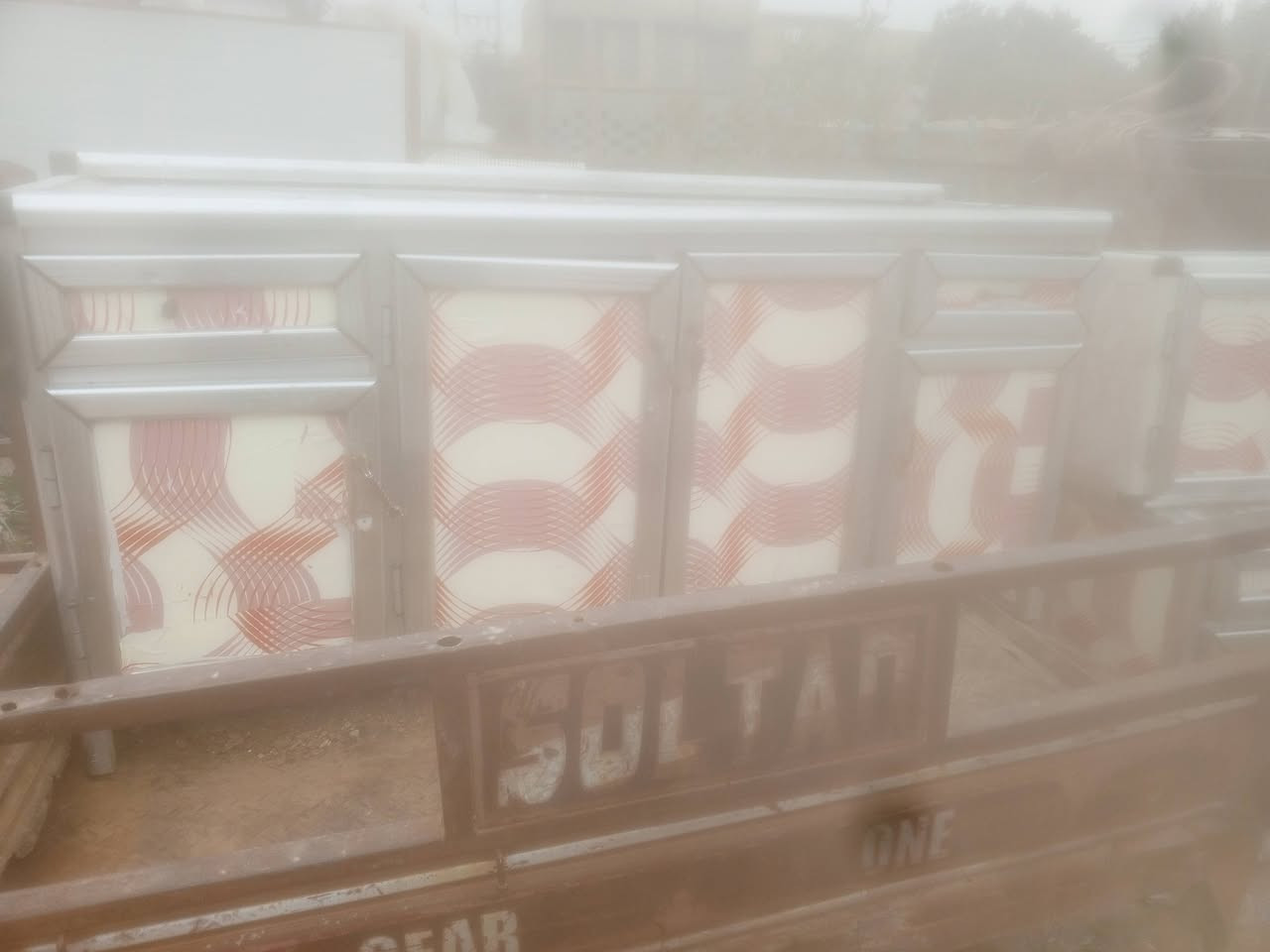 سلام عليكم كاونتر 3 قطع مترين سعر 200 وبي مجال العنوان ميسان برمانه سايدين ***********
