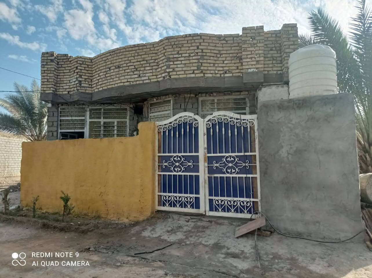 للبيع السعر ٣٠مليون زراعي غرفتين وهول وستقبال ومطبخ مكاني ابوغرق حي الحوراء خدمات  مي كهرباء مولد المساحه ١٦٠ اتصل ***********
